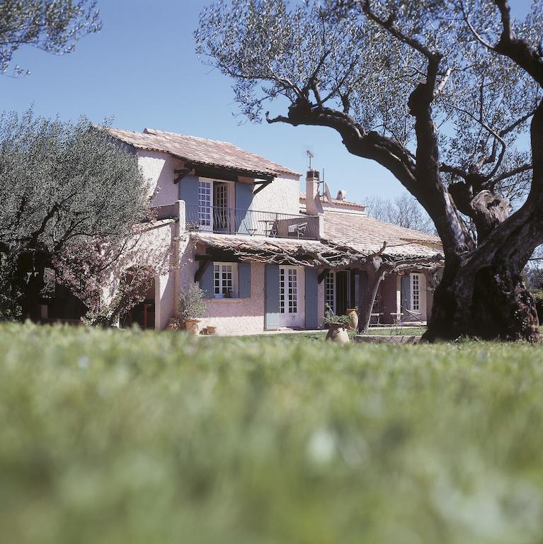 Le Mas Des Oliviers Puget-Ville Bagian luar foto