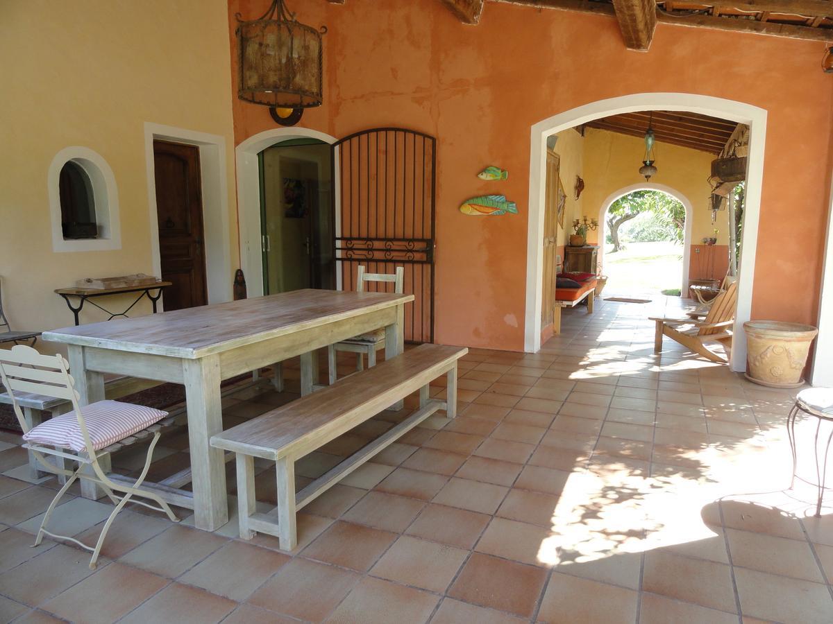 Le Mas Des Oliviers Puget-Ville Bagian luar foto